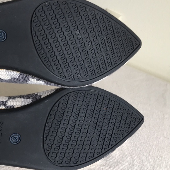 Rothy’s Size 7.5 The Point retired print Ash grey camo pointed toe flat shoe - Picture 13 of 13